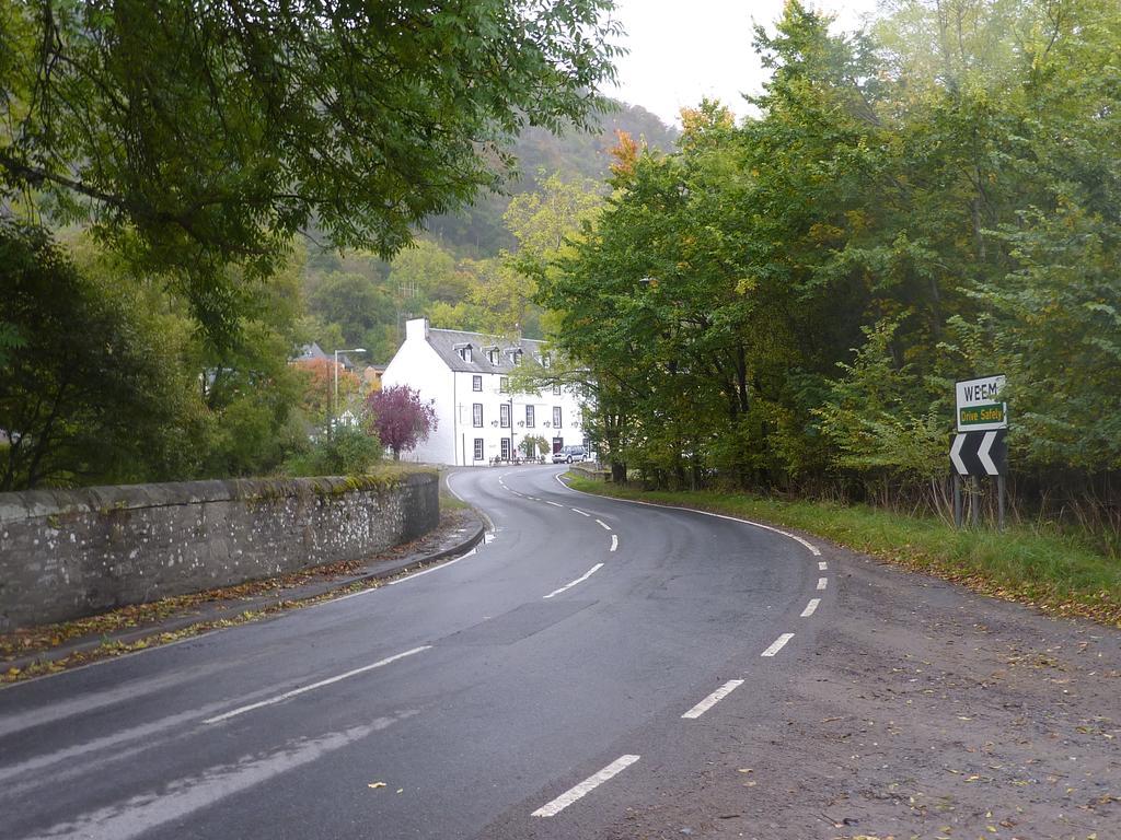 The Weem Inn Aberfeldy Buitenkant foto