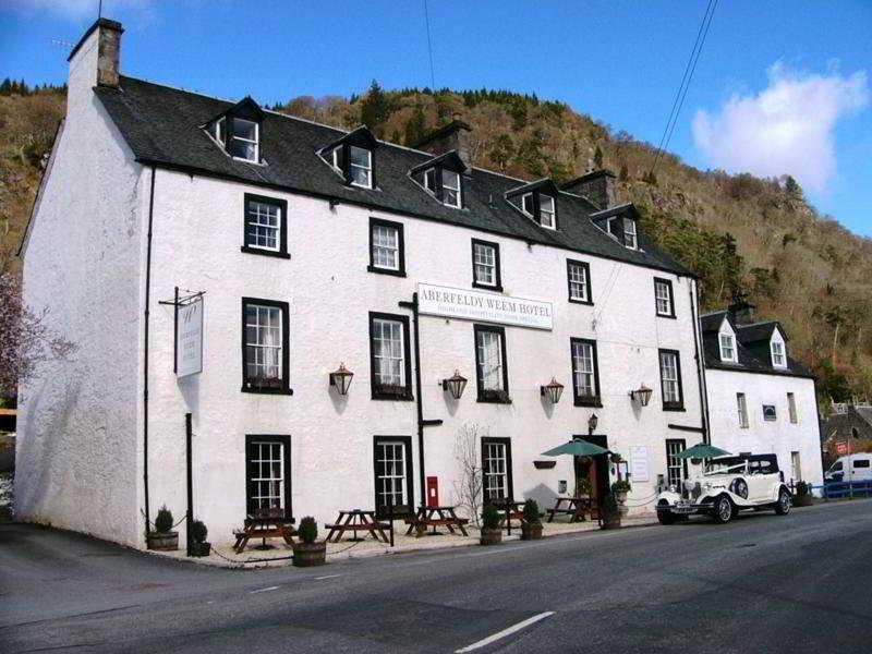 The Weem Inn Aberfeldy Buitenkant foto