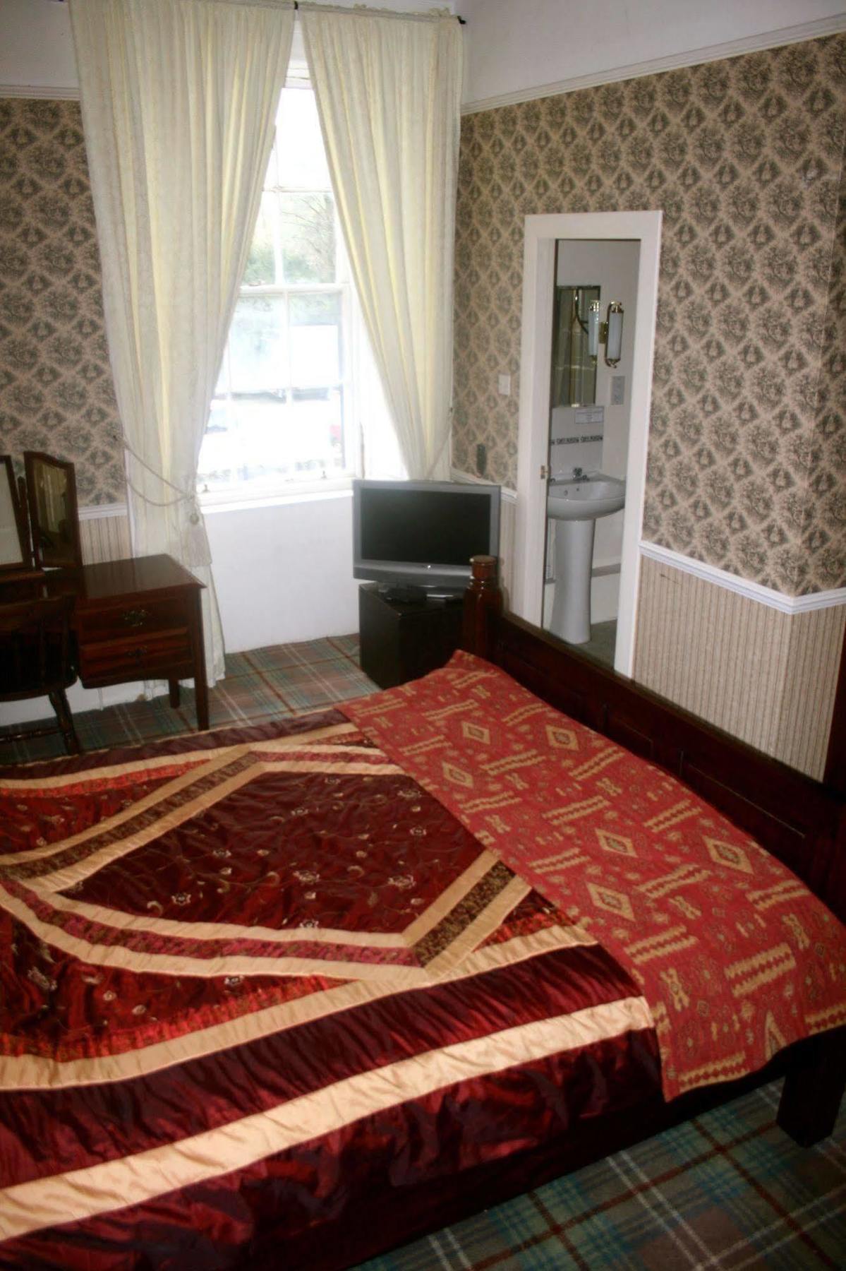 The Weem Inn Aberfeldy Buitenkant foto