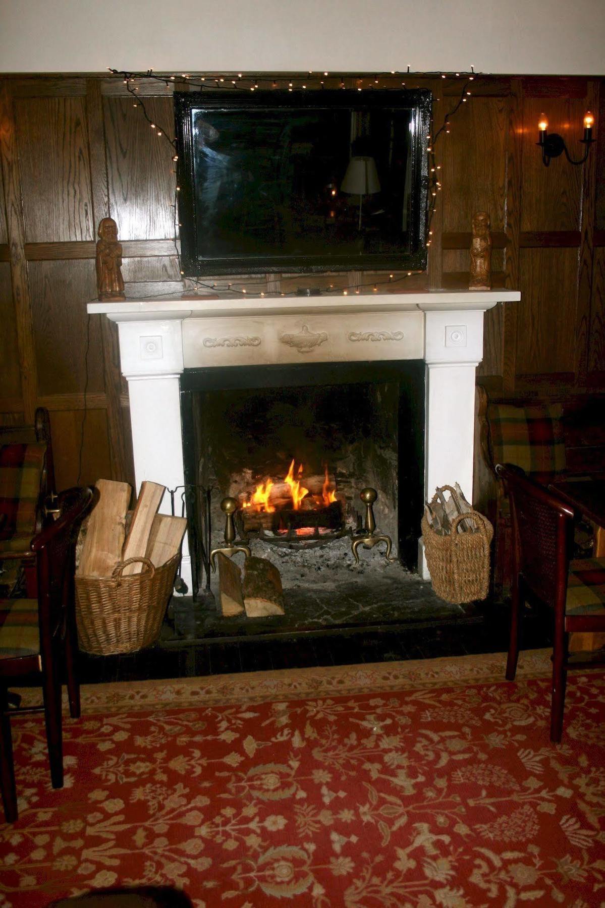 The Weem Inn Aberfeldy Buitenkant foto